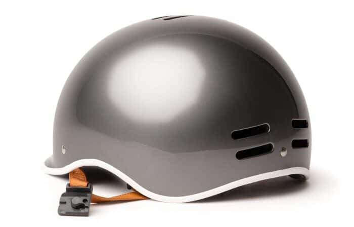 Thousand Helmet Polished Titanium - Sverige